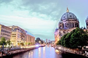 berlin-cathedral-1882397_640
